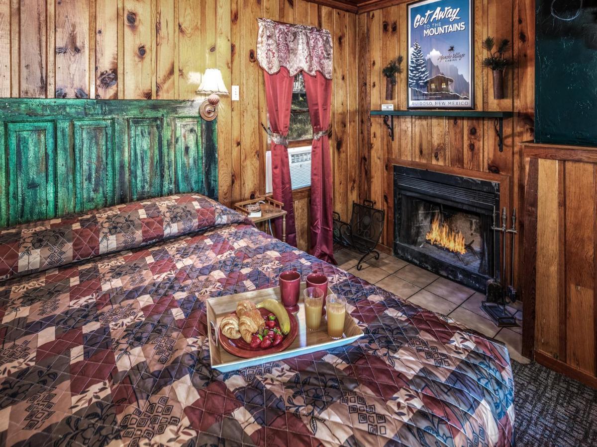 Apache Village 6, King Studio With Sleeper Sofa, Sleeps 3 Ruidoso Exterior photo